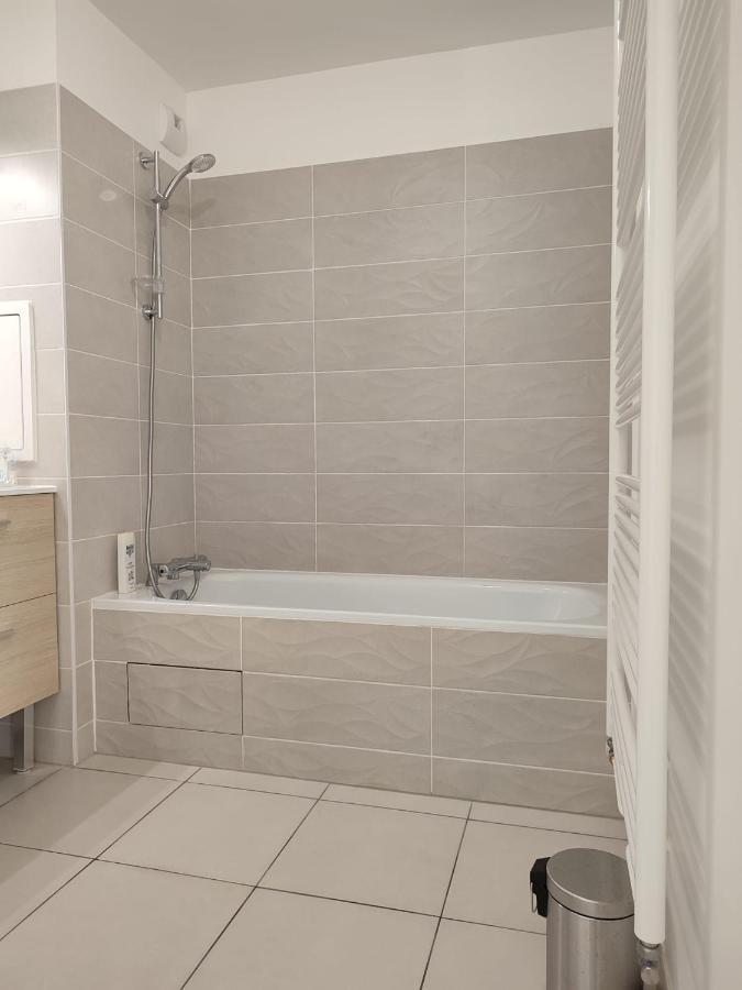 Chambre Privee Dans Un Nouvel Appartement Partage Pres De Paris Avec Parking Gratuit Chevilly-Larue Exteriér fotografie